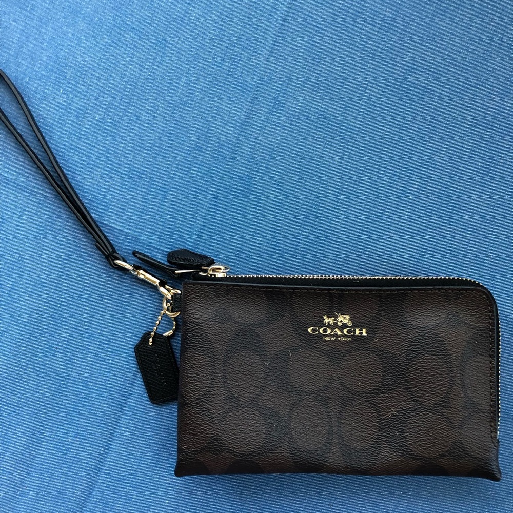 Coach double zipper  wristlet